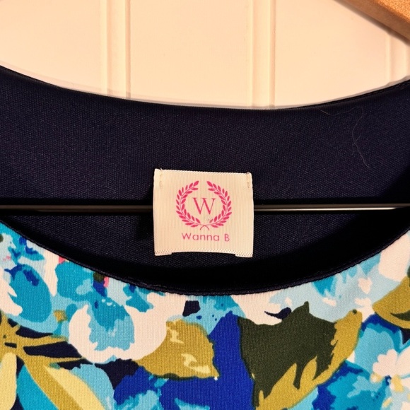 Wanna B Sleeveless High Neck Navy Blue Floral Maxi Dress Women’s Size Medium - Picture 7 of 9